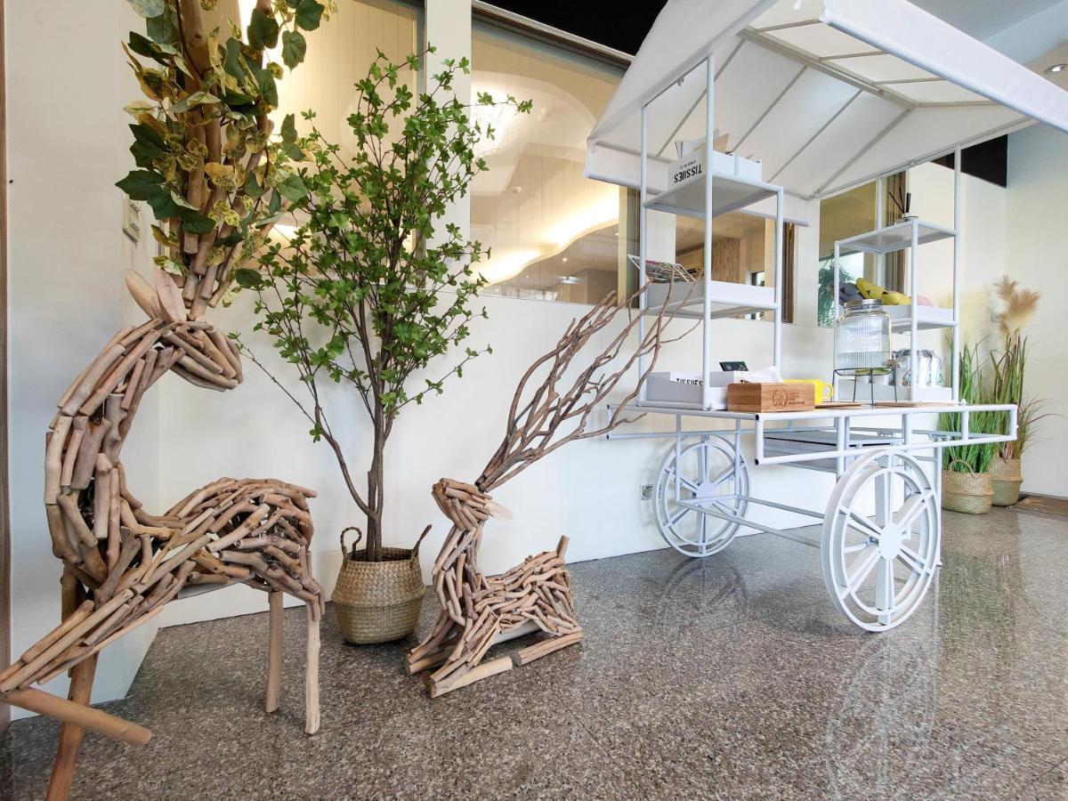 Lovestar Lakeside Hotel - Stars Building Nanwan Exterior foto